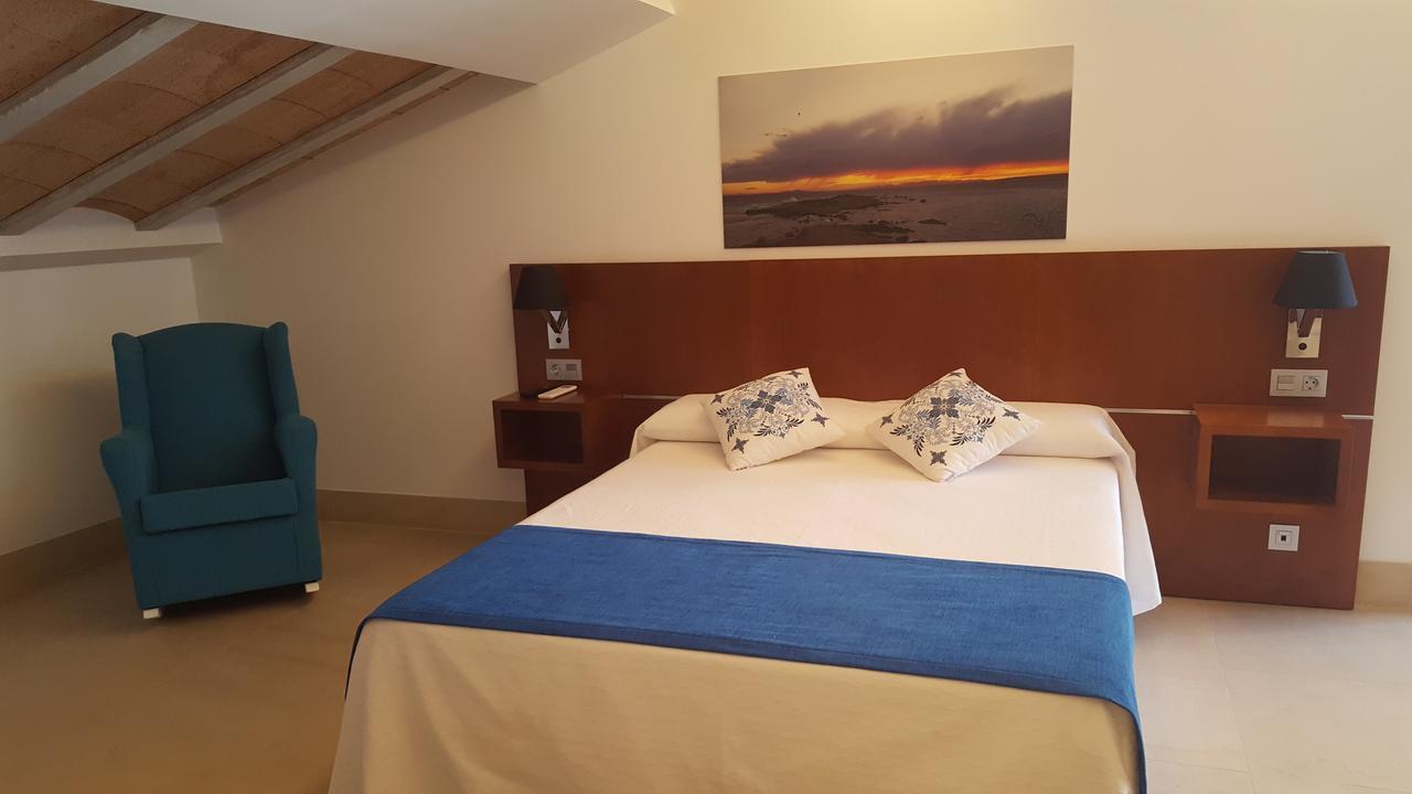 Hotel Isla Plana Табарка Екстериор снимка